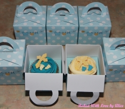 Cross-and-footprints-christening-cupcakes