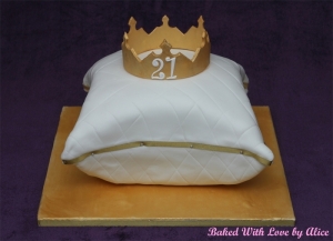 crown-on-cushion-cake-web