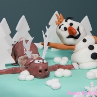 disney-frozen-cake-2