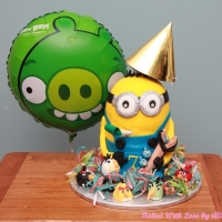 Minion-angry-birds-cake