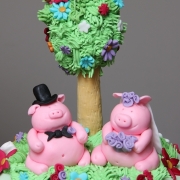 pigs wedding cake