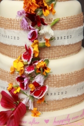 wedding-cake-with-real-edible-flowers2